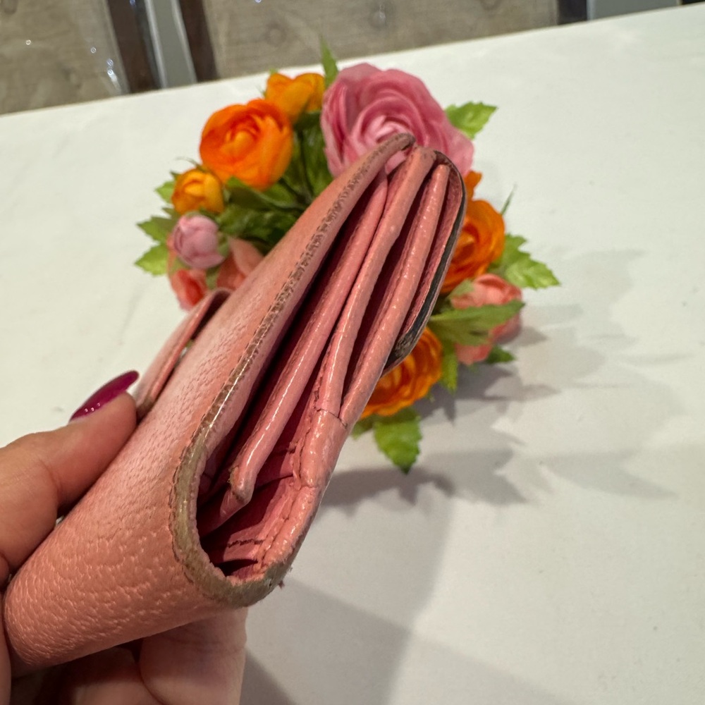 Authentic Gucci wallet - Picture 3 of 12